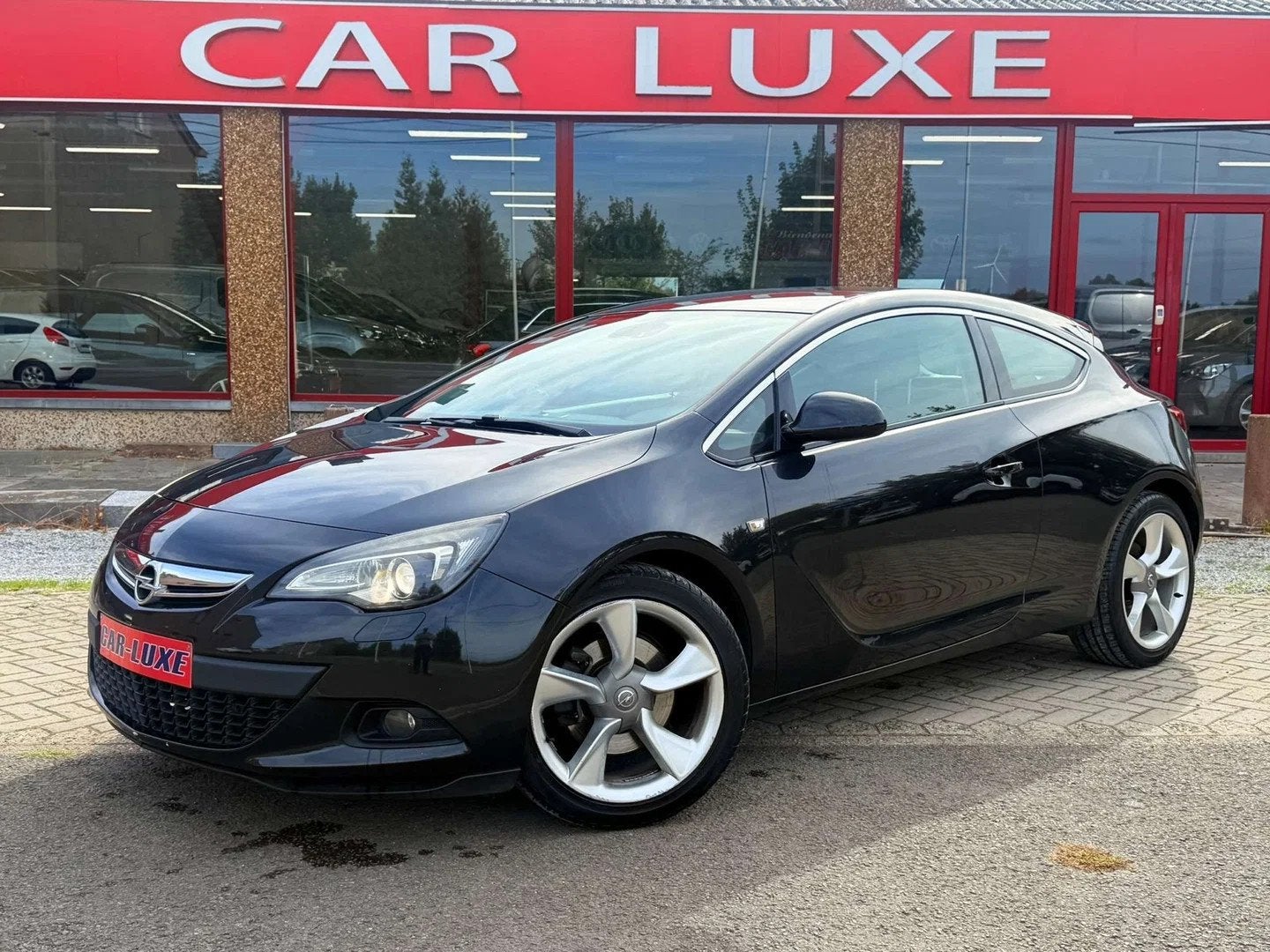 Opel Astra Astra GTC 2.0 CDTi Sport Start (bj 2013), 1956 cc, Zwart, Opel, Handgeschakeld