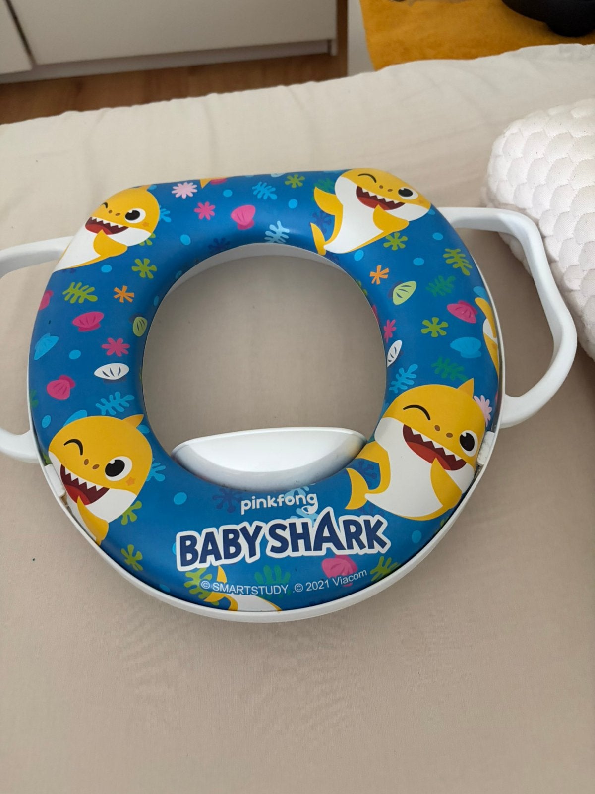 Toiletzitjes baby shark 2 stuks, Ophalen of Verzenden, Zo goed als nieuw