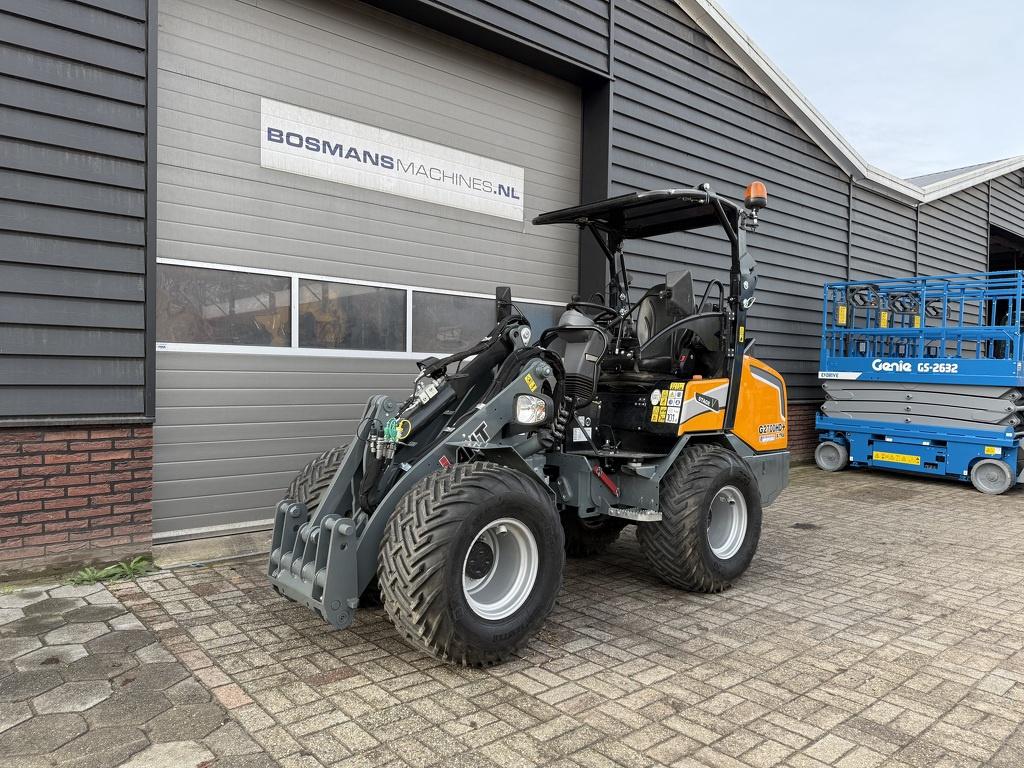 Giant G2700 X-TRA HD+ minishovel BJ 2025 445 uur €635 LEAS, Articles professionnels, Machines & Construction | Grues & Excavatrices