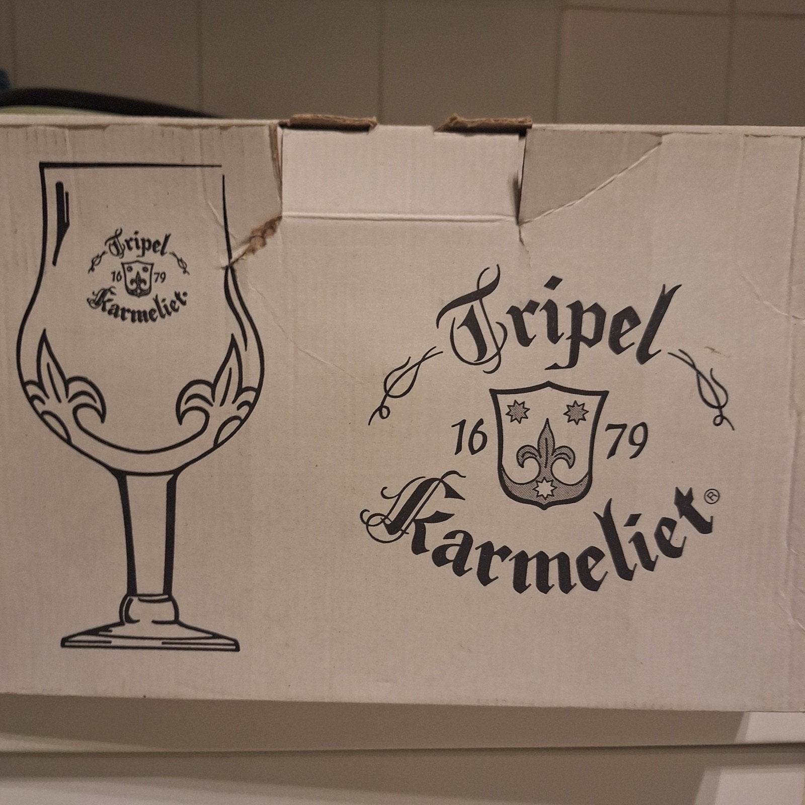 Bierglazen Karmeliet, Enlèvement
