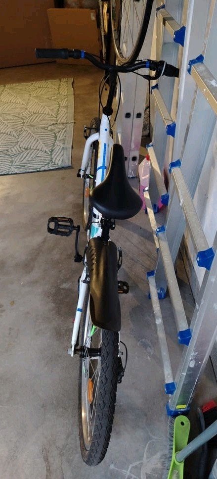 Vélo enfant garçon B-twin - Decathlon customisé - occasion., Vélos & Vélomoteurs, Vitesses, 24 pouces, Enlèvement, Utilisé