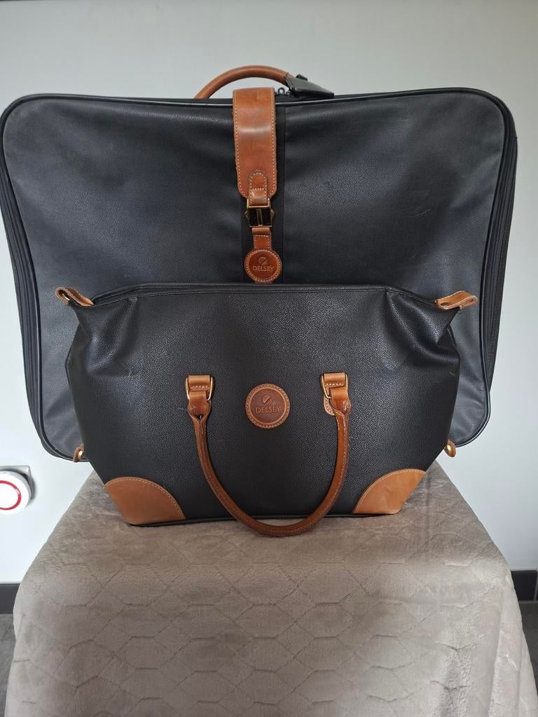 Prachtige combinatie vintage koffer met tas van Delsey, Enlèvement