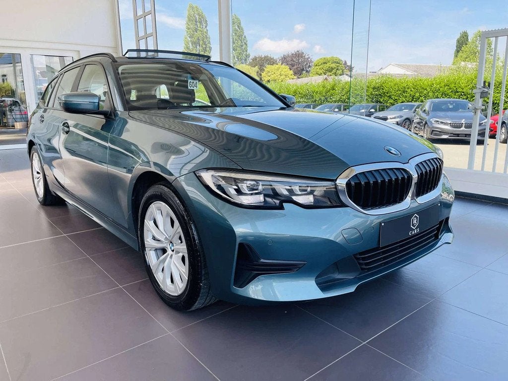 BMW 3 Serie 318 dA * GARANTIE + TOIT PANO + LED + COCKPIT +, https://public.car-pass.be/vhr/38da364c-87eb-4d31-a6c4-a7a345e70409