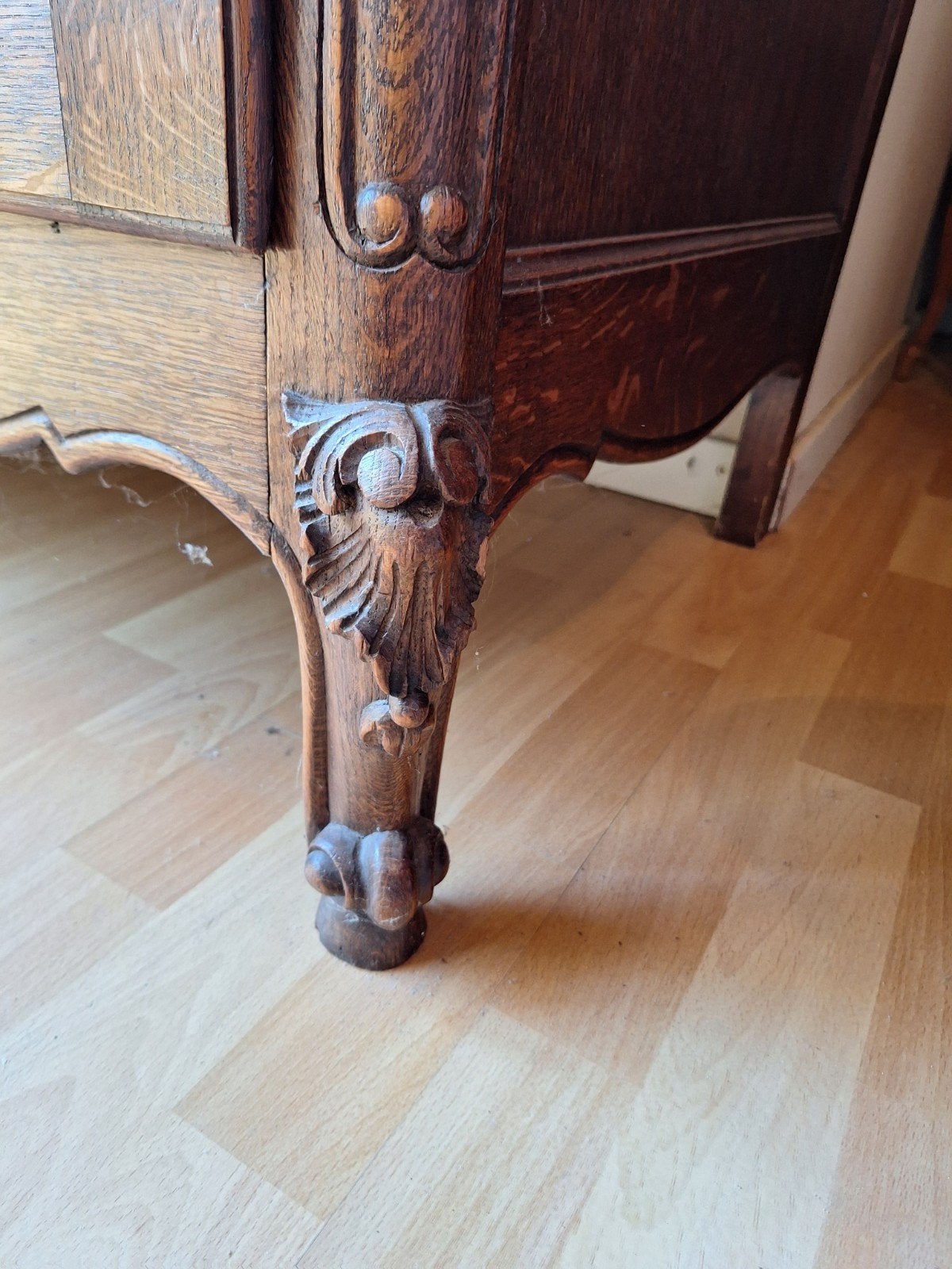 Prachtige massief eiken kledingkast / halkast (Luikse stijl), Ophalen