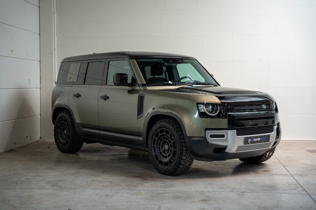 Defender 110 D200 3L 6 cil / 7 zitplaatsen / Pangea Green, Automaat, 3200 kg, Leder, Diesel