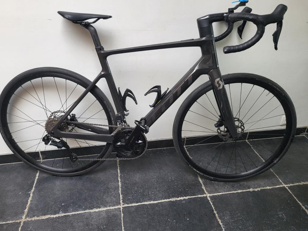 Scott addict  electrische fiets, Fietsen en Brommers, Fietsen | Racefietsen, Ophalen