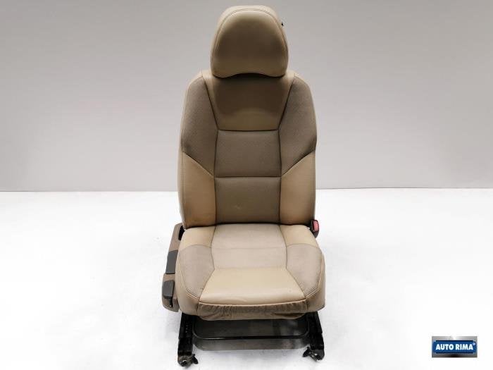 Siège droit d'un Volvo V70, -, 3 mois de garantie, Utilisé, -