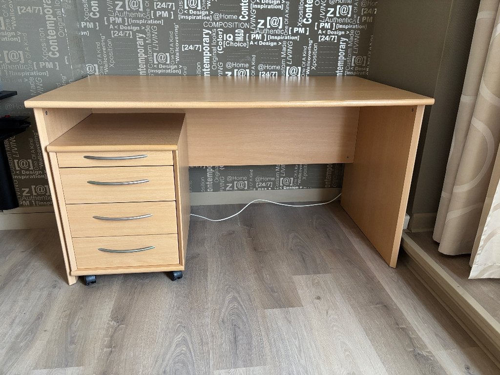 Bureau met aparte ladenblok gratis, Huis en Inrichting, Bureaus, Ophalen, Demontabel, Gebruikt, 140 cm