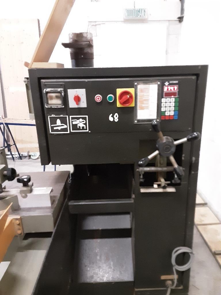 Te koop vertongen automatisch topie en pennenbank met frezen, Ophalen