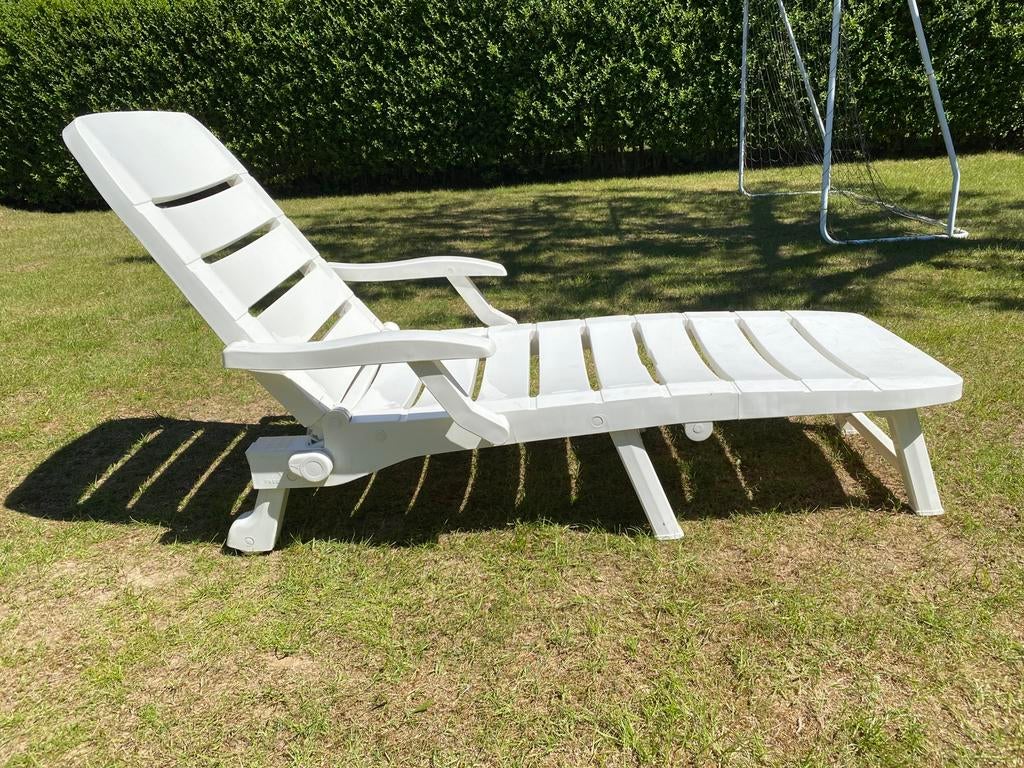 Witte PVC-ligstoel / ligbed, Ophalen, Gebruikt, Plastic, Verstelbaar