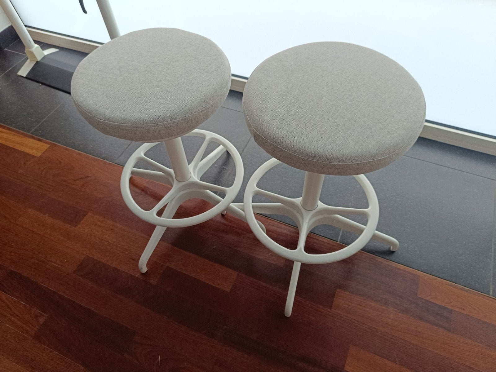 Ikea lidkullen zit-/stakruk beige 2 stuks, Huis en Inrichting, Bureaustoelen, Ophalen, Gebruikt, Beige, Bureaukruk