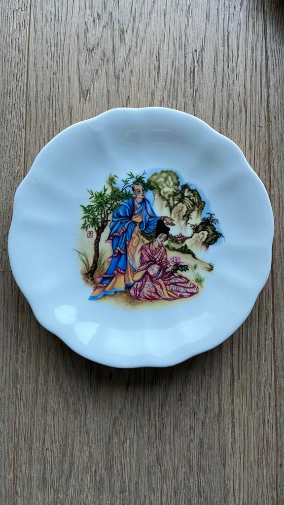 Chinees porseleinen decorbord – handbeschilderd – 17,5 cm, Verzamelen, Ophalen of Verzenden, Zo goed als nieuw, Porselein