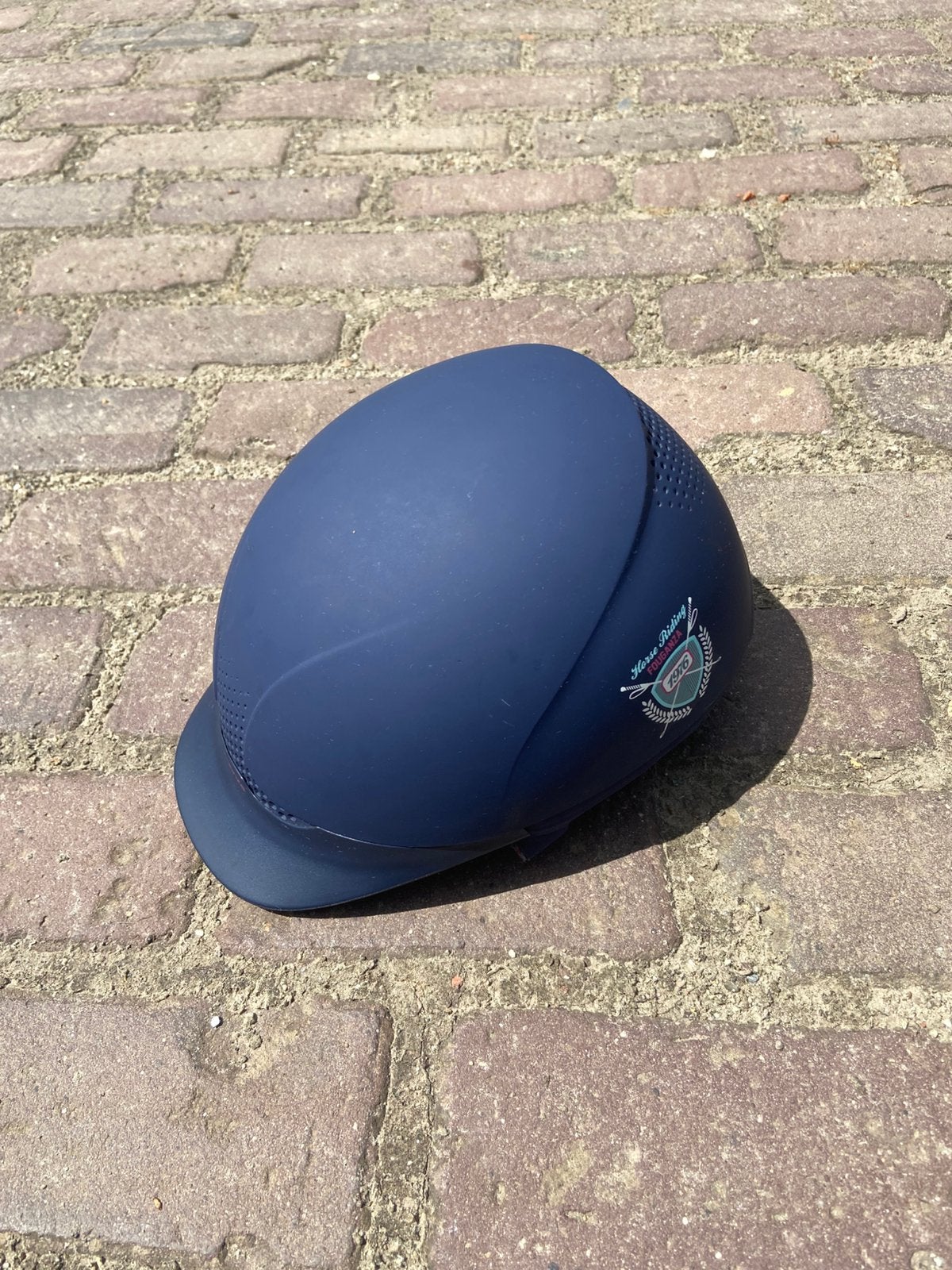 Donkerblauwe kindertok, Enlèvement, Comme neuf