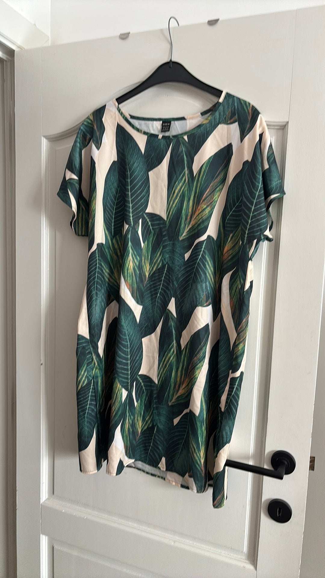 Shein tropical plant dress XL/44, Kleding | Dames, Ophalen, Zo goed als nieuw