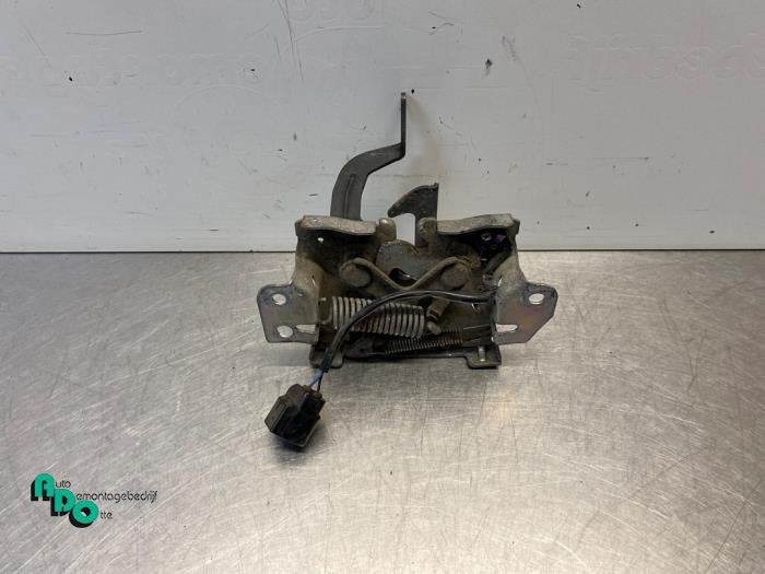 Mécanique de verrouillage capot d'un Mitsubishi Space Star, -, 3 mois de garantie, Utilisé, Mitsubishi