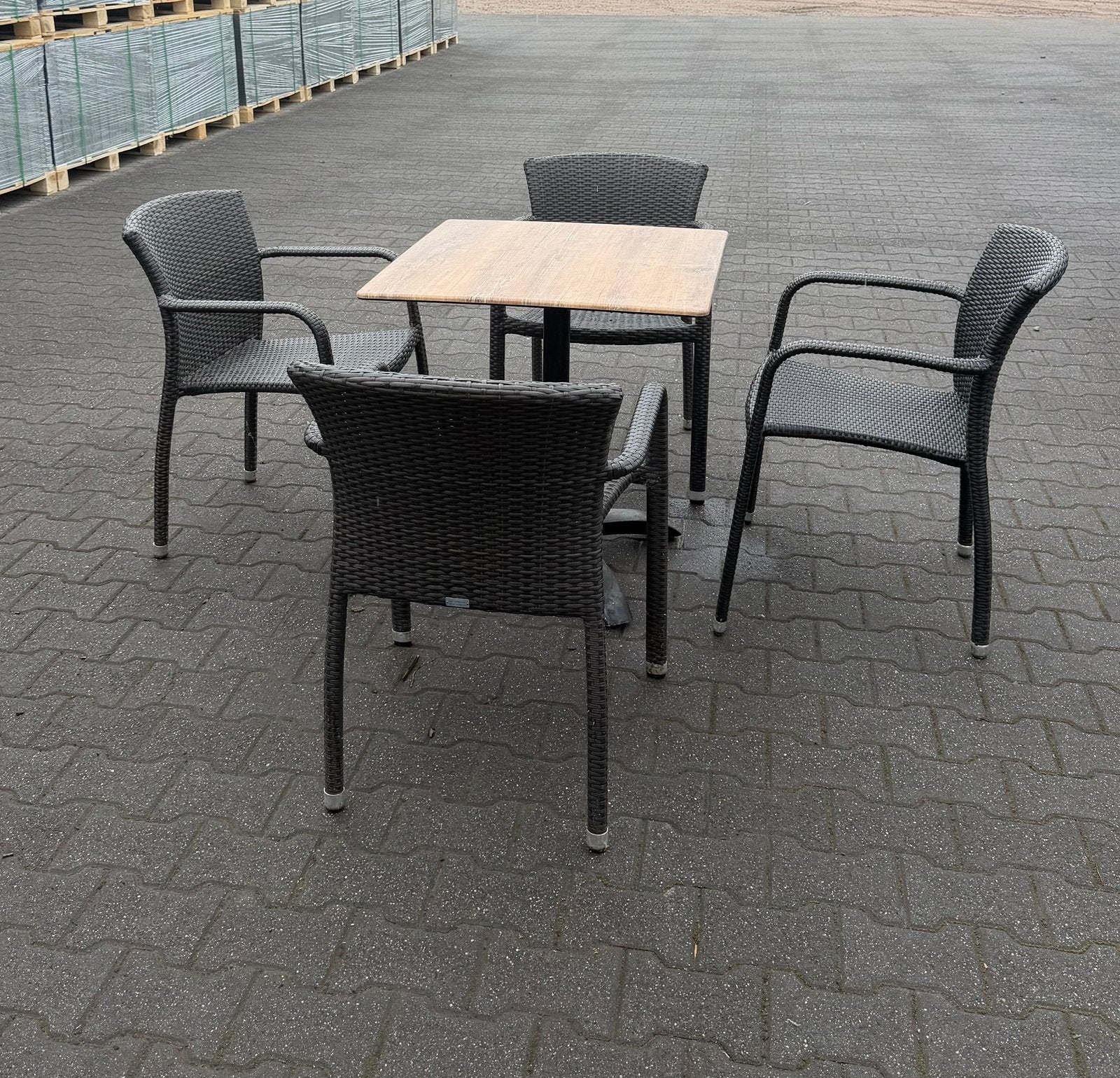 Horeca / Tuinset 4 stoelen + tafel (Hilma Flat Collection), Ophalen, Wicker, Tuinset