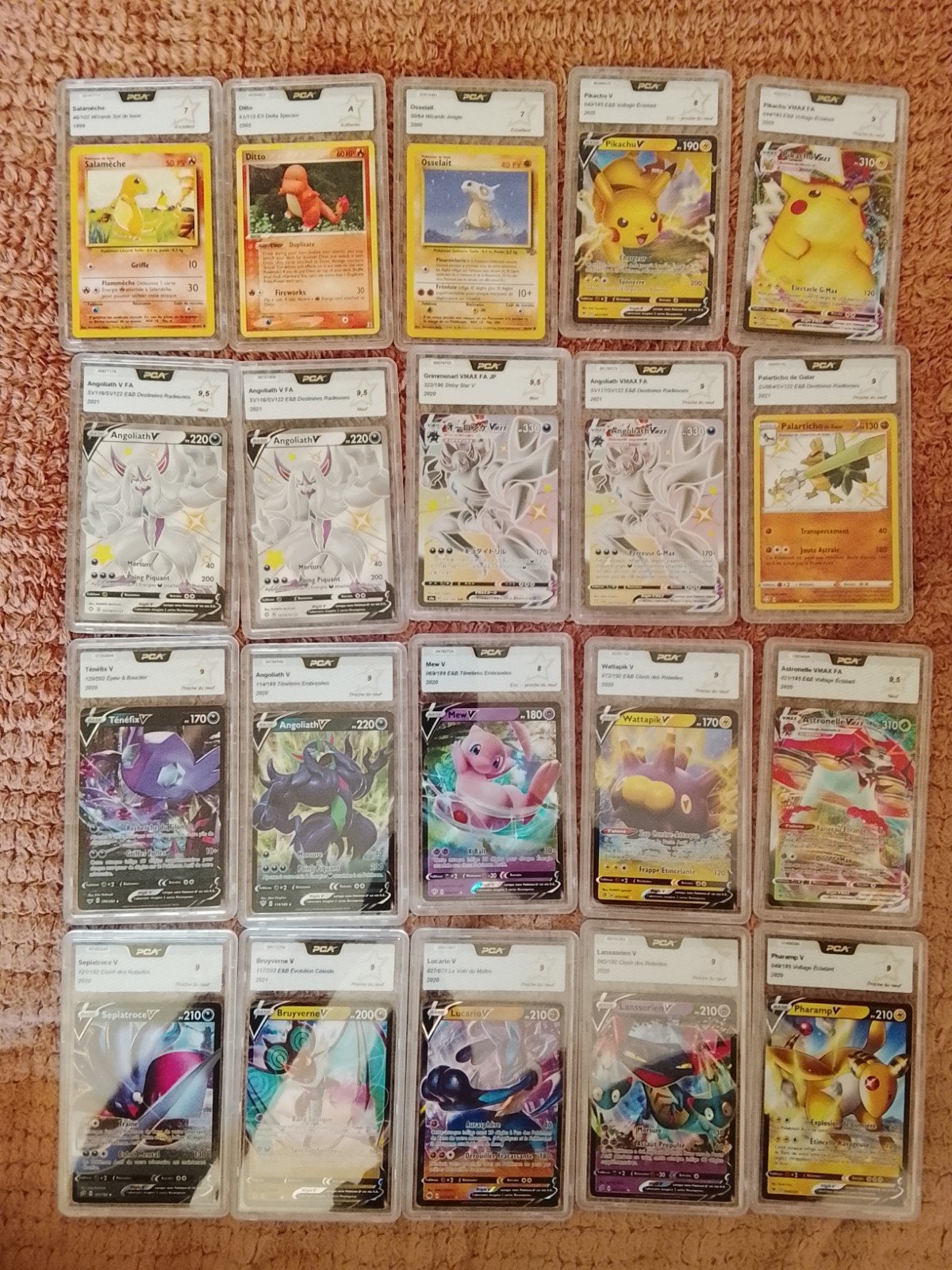 veel Pokémon-kaarten gerangschikt