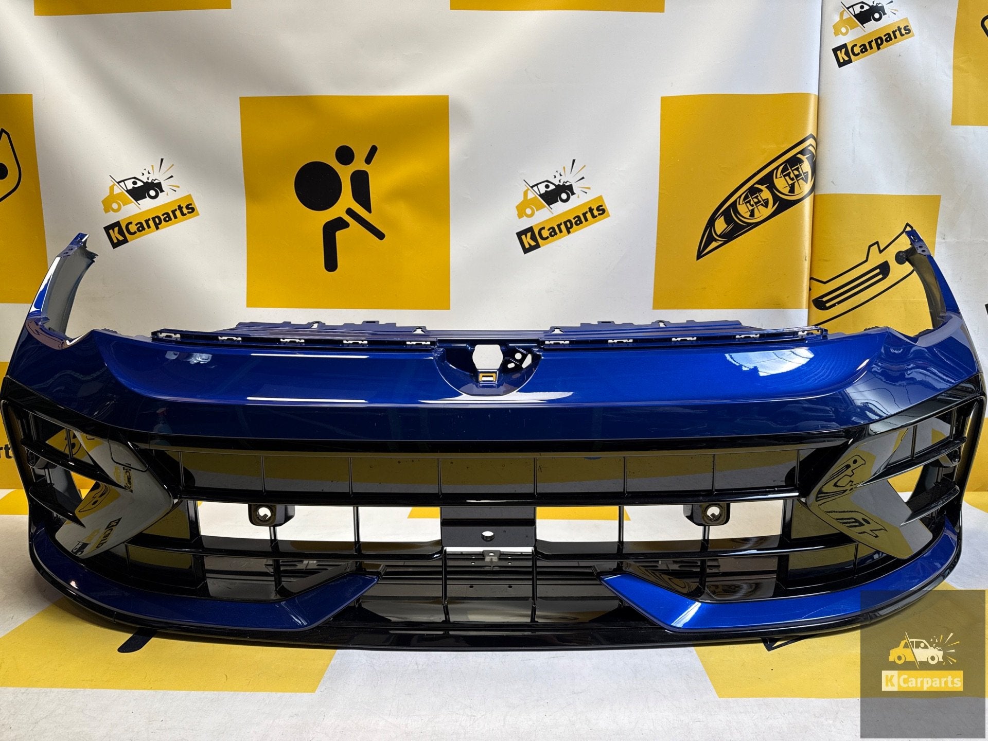 Volkswagen Golf 8R R20 8.5 FaceliftVoorbumper5H0807221QLD5k, Info@fabrikant.eu, Bumper, Fabrikant BV, Gebruikt