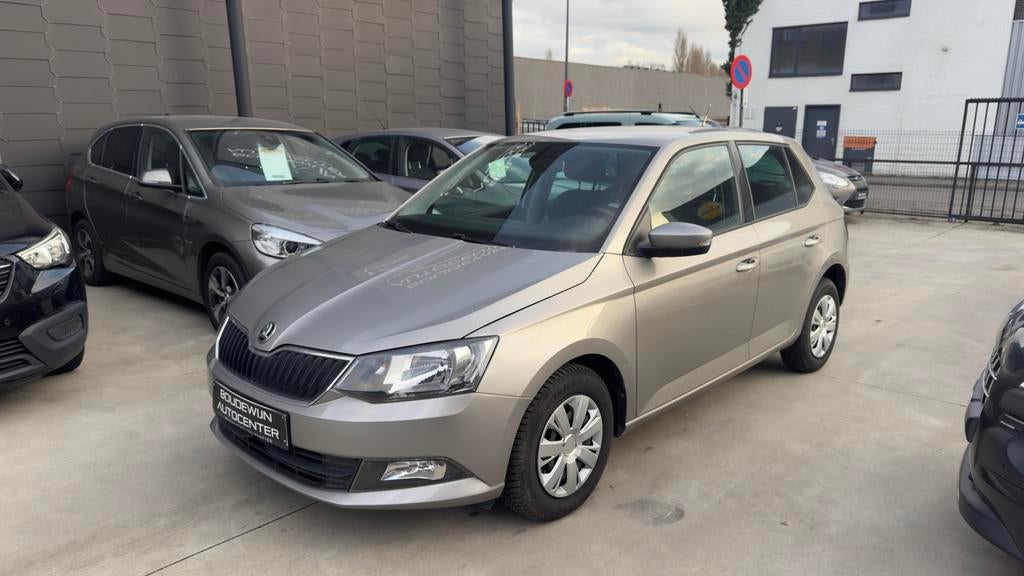 Skoda Fabia 1.0Benzine 2015 110.xxxkm Topstaat Garantie, Voorwielaandrijving, Stof, Zwart, Handgeschakeld