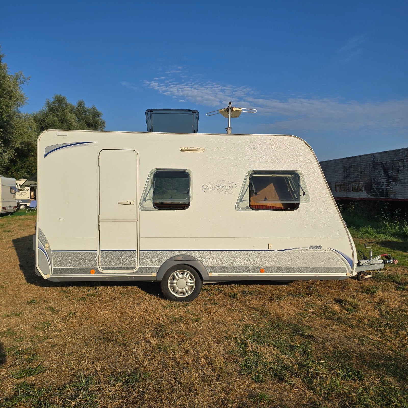 Caravan 4 slaapplaatsen Badkamer wc douche camping werfkeet, Enlèvement