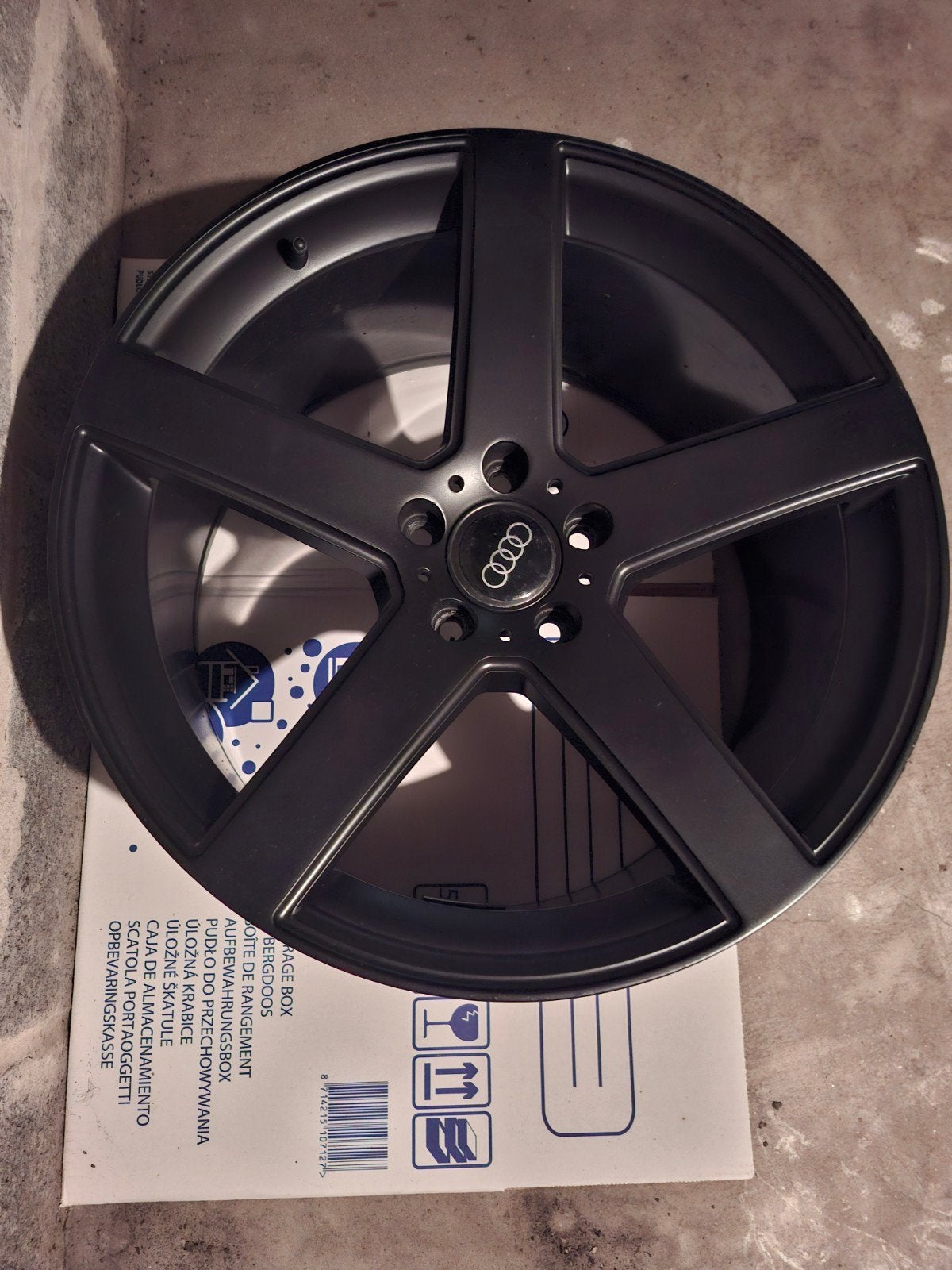 A vendre 4 jantes noir mat en 19 pouces, 19 pouces, Jante(s)
