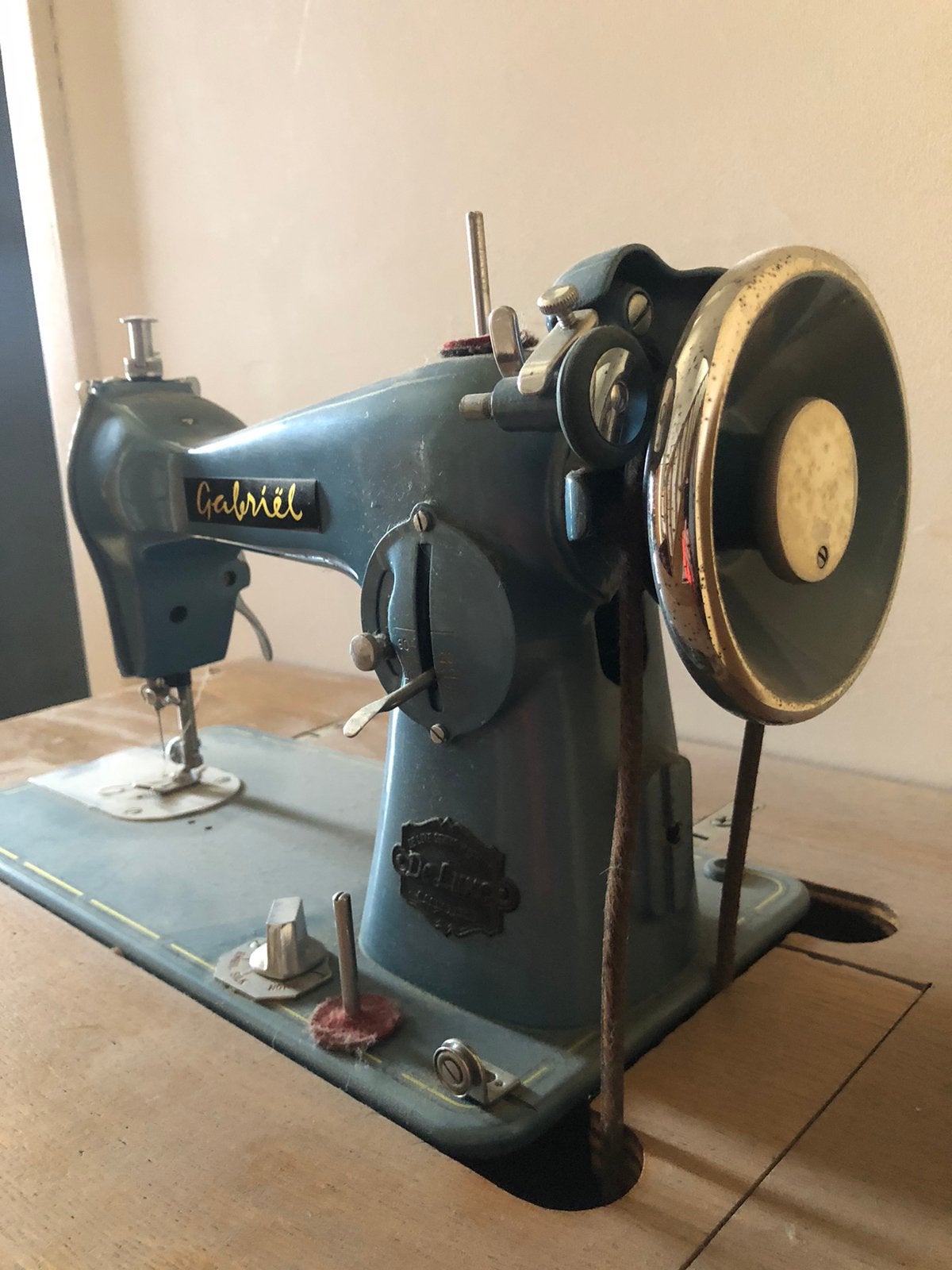 Oude naaimachine, Ophalen