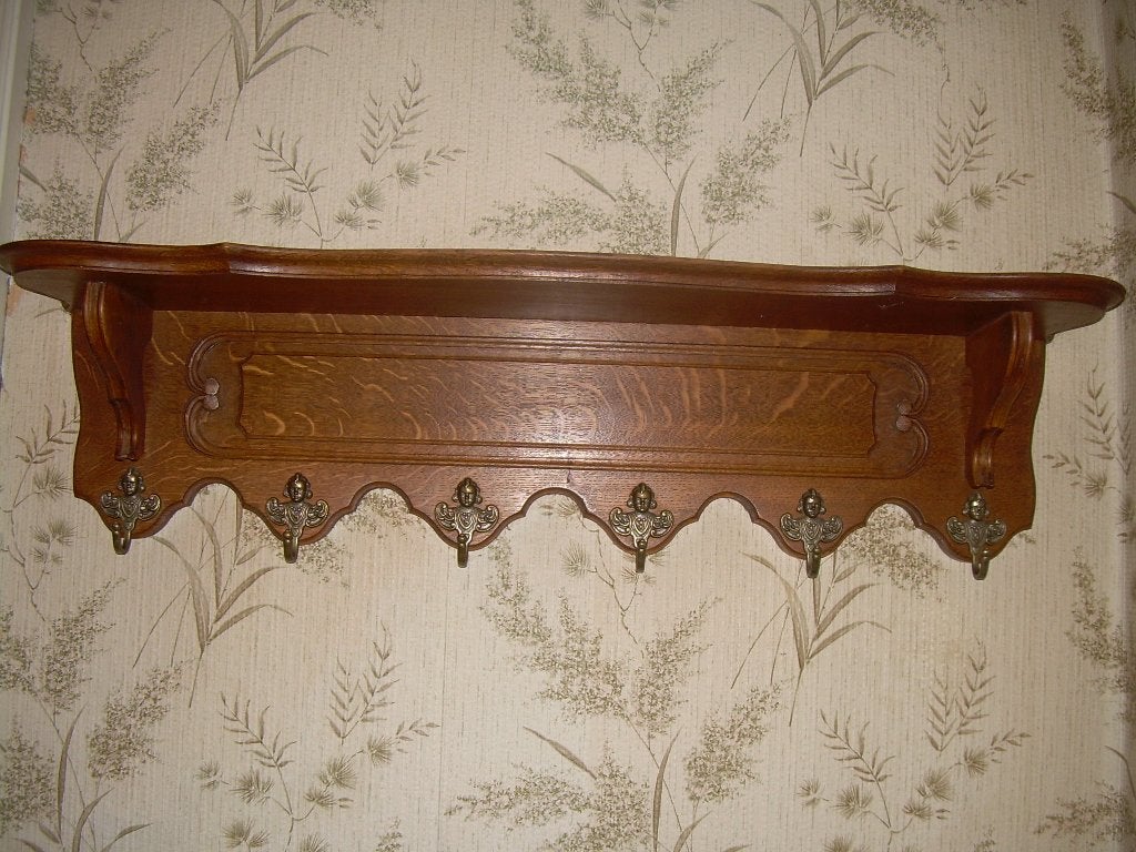 Porte manteaux, Enlèvement