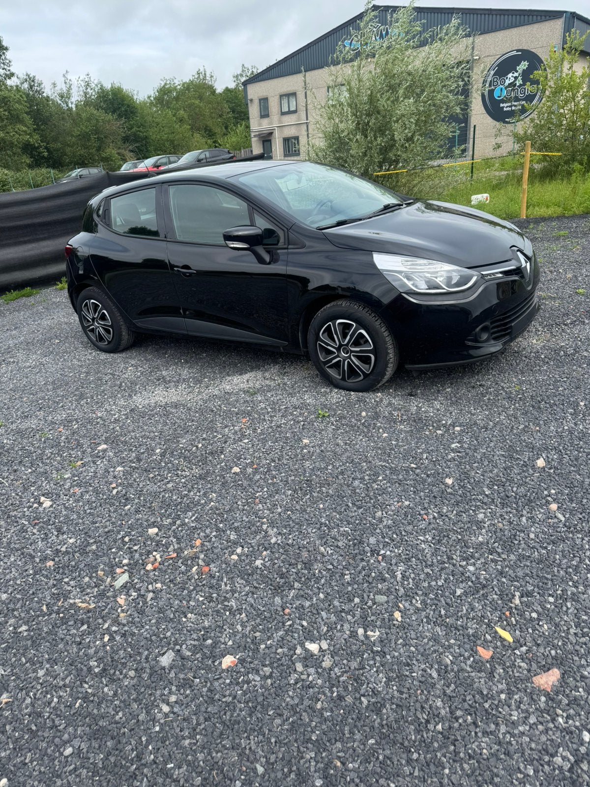 Renault clio 1.2 benzine bj 2013 km 130750 1jaar garantie, Auto's, Renault, Euro 5, Bedrijf, Handgeschakeld, 5 deurs