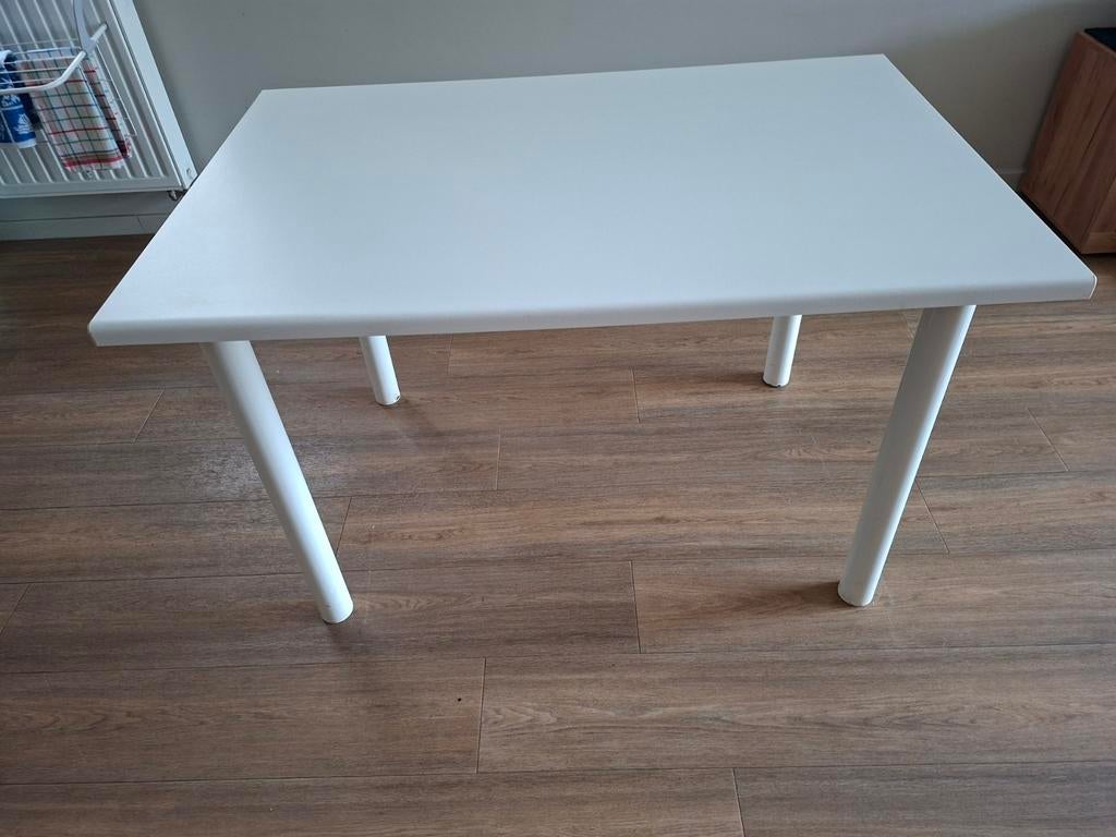Tafel+ stoelen, Ophalen