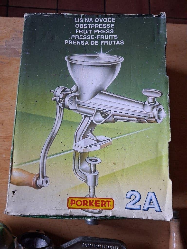 Extracteur de jus, Electroménager, Enlèvement, Utilisé, Manuellement