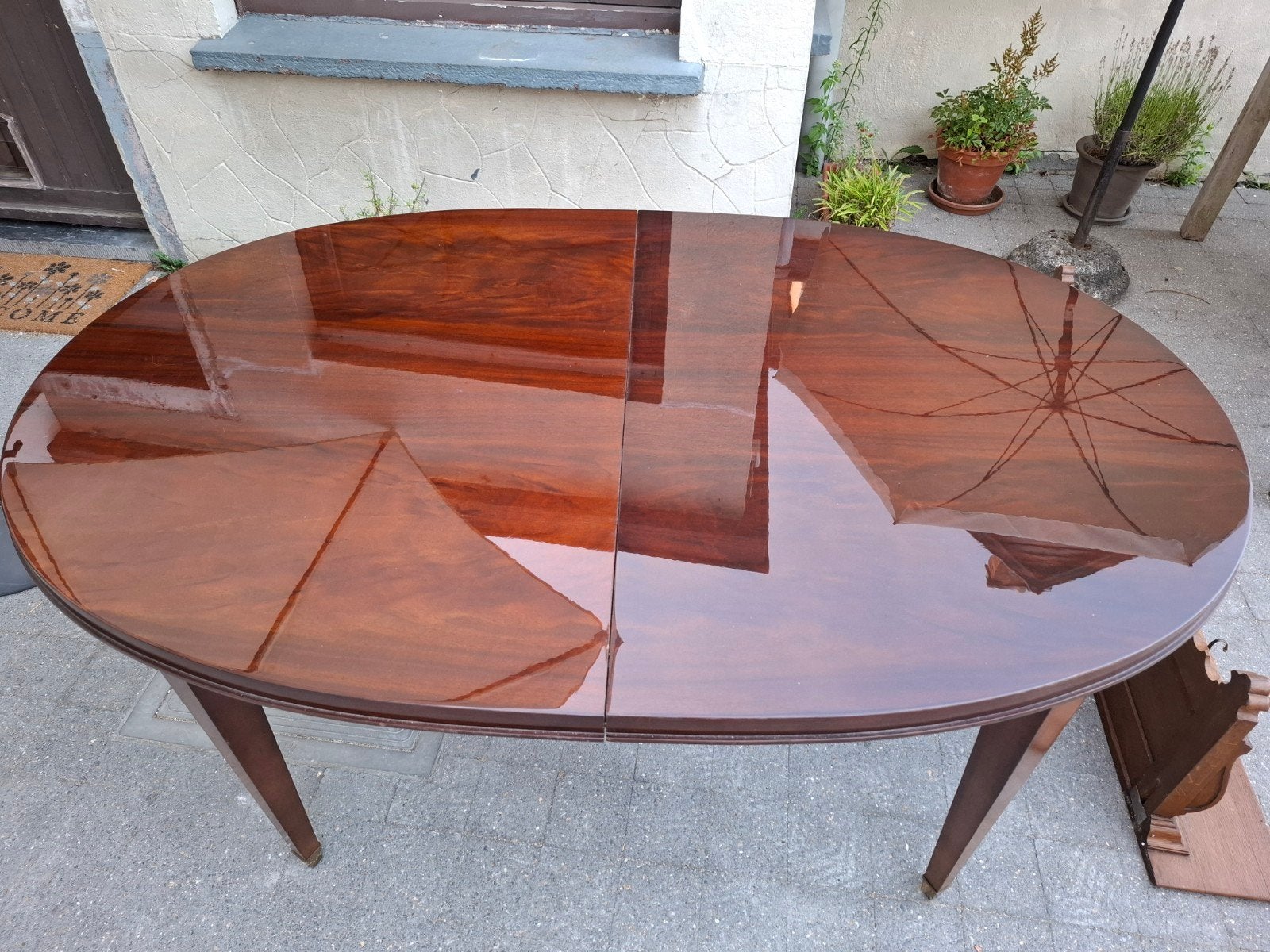 op te knappen eettafel, Ophalen