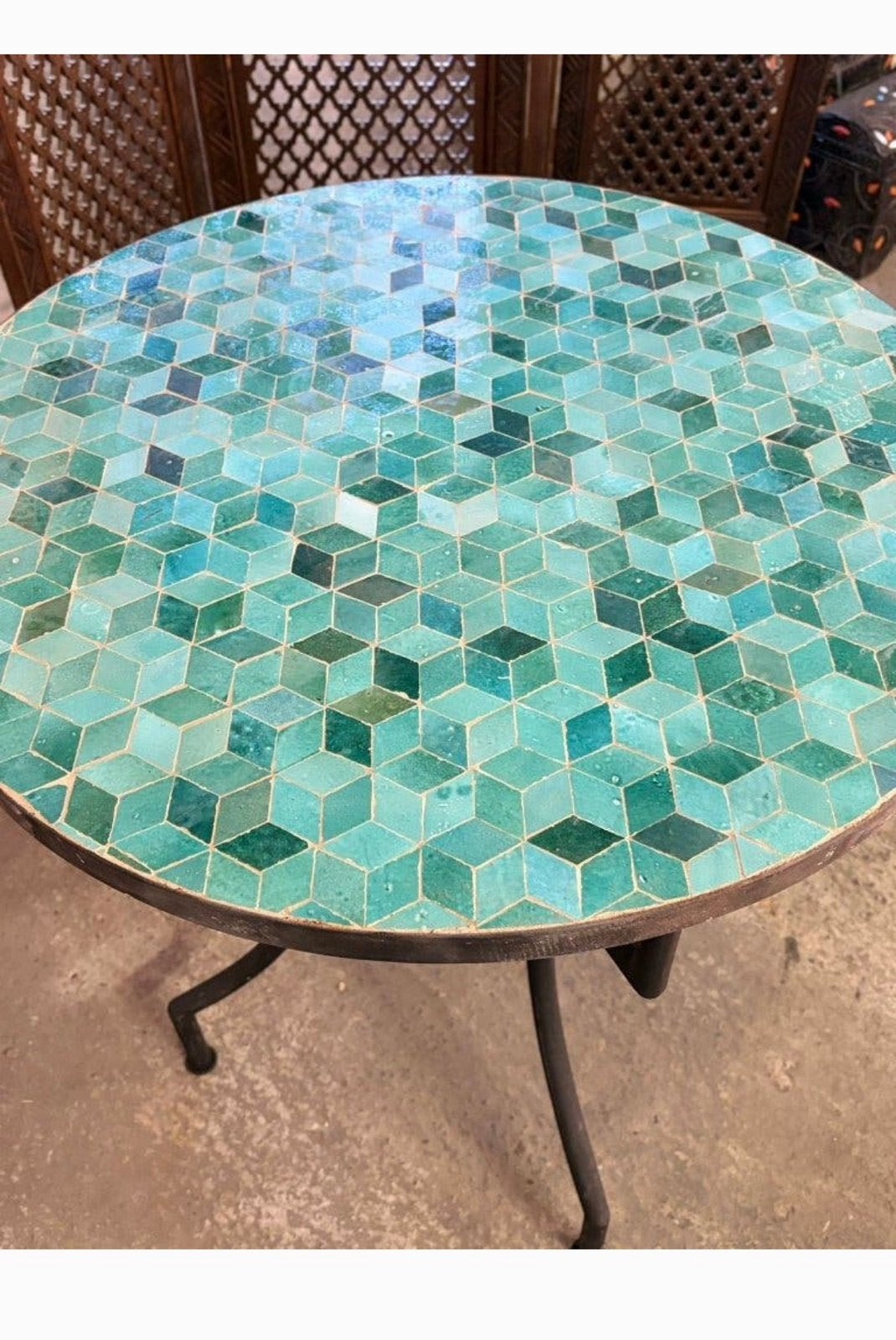 Table marocaine en mosaïque verte, Enlèvement, Comme neuf