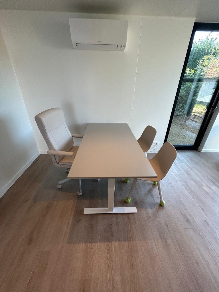 IKEA TROTTEN bureau – wit – in hoogte verstelbaar, Huis en Inrichting, Ophalen, Zit-sta bureau, 160 cm, In hoogte verstelbaar