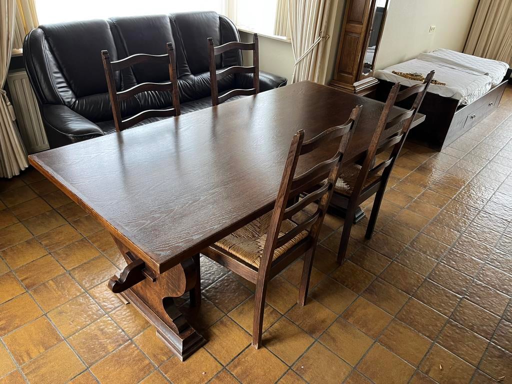 Grote tafel massief met 4 stoelen + ladekast, Antiek en Kunst, Ophalen