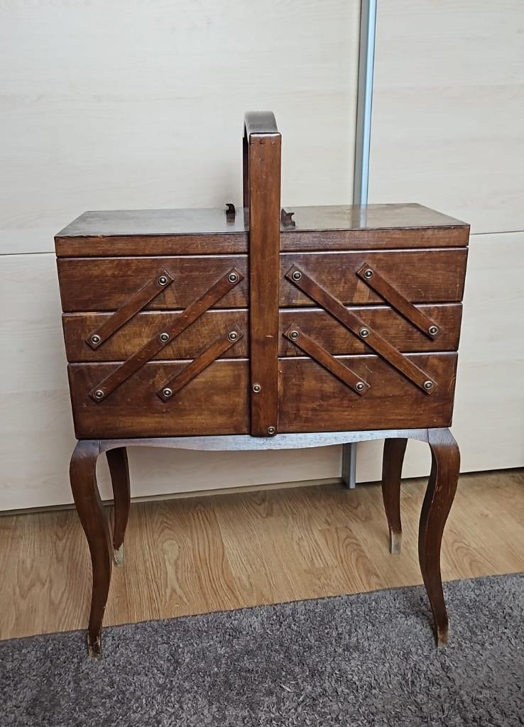 Naaidoos hout, Ophalen, Gebruikt