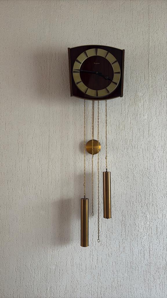 Prachtige vintage wandklok van het merk Junghans., Ophalen, Zo goed als nieuw, Wandklok