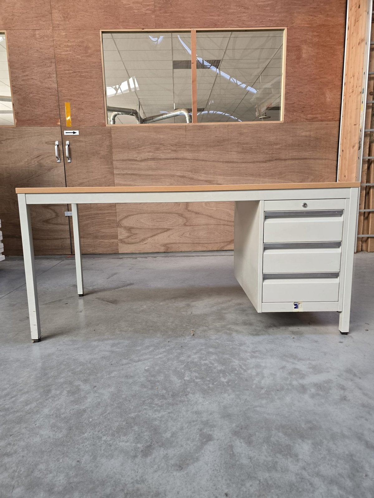 Metalen bureau met lades, Huis en Inrichting, Ophalen, Met lades, Gebruikt, Metaal