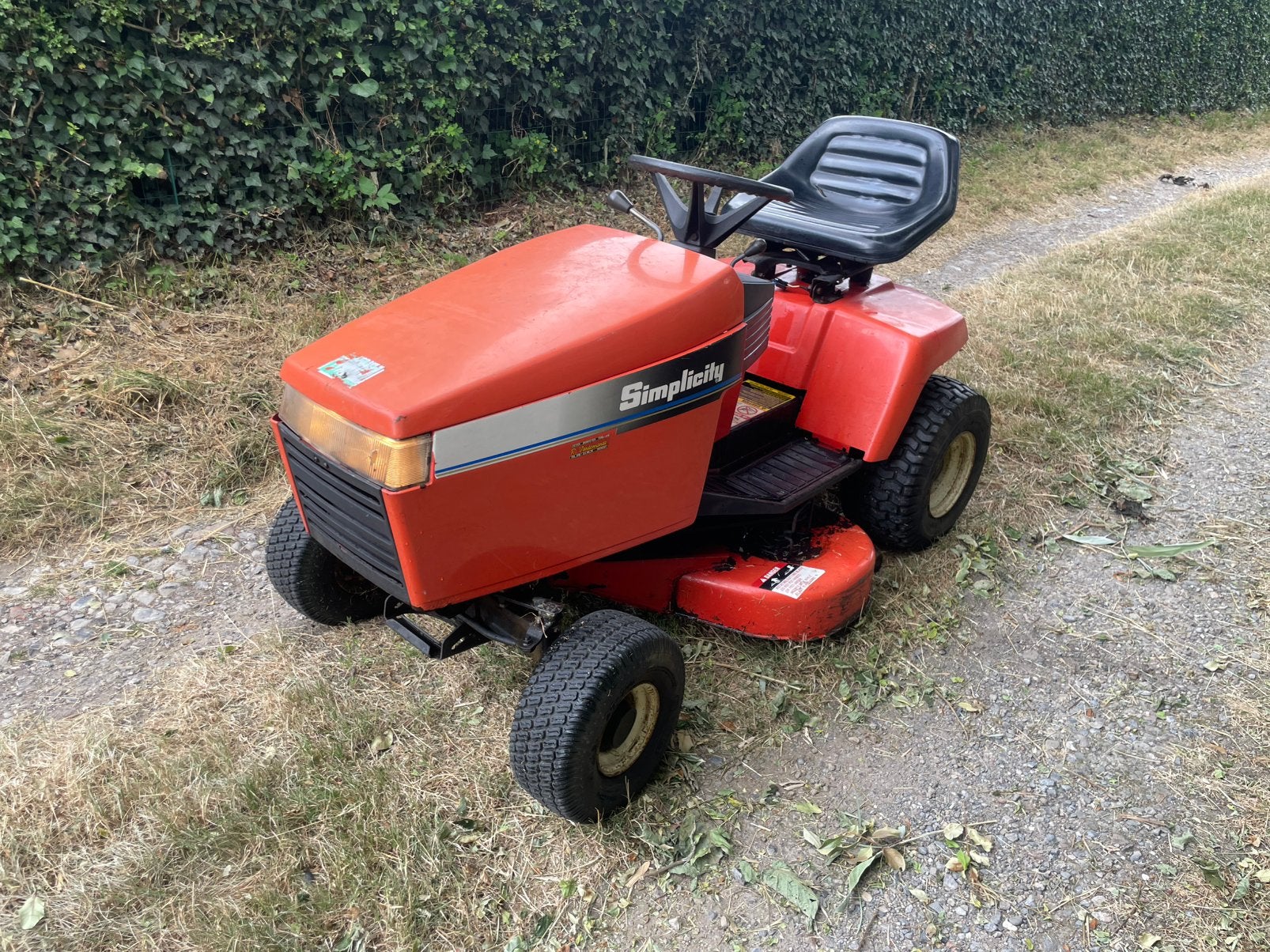 Tracteur tondeuse Simplicity 12.5HP. Pret a tondre!!, Jardin & Terrasse, Tondeuses autoportées, Utilisé, 90 à 120 cm, Démarrage électrique
