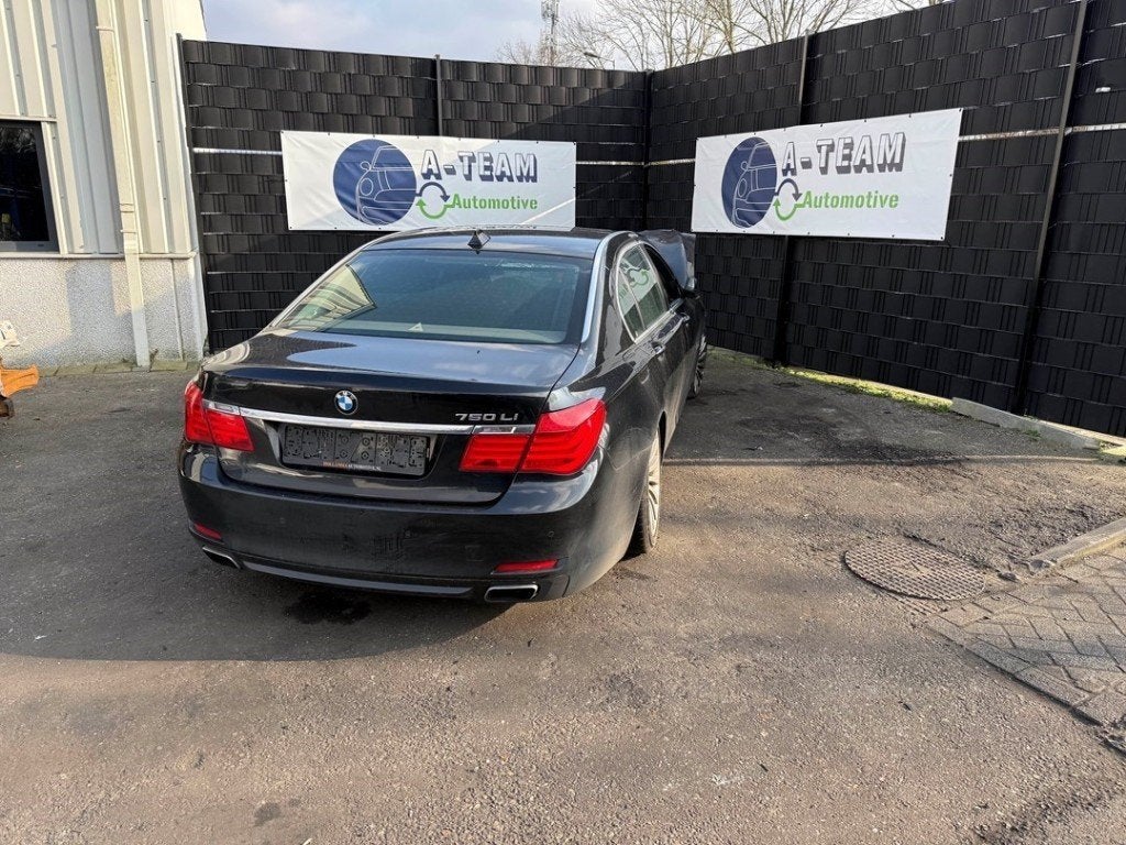 SCHOKBREKER LINKS ACHTER BMW 7 serie (F01 / 02 / 03 / 04), Gebruikt, BMW, Petuelring 130
80809  München, DE, Bayerische Motoren Werke AG