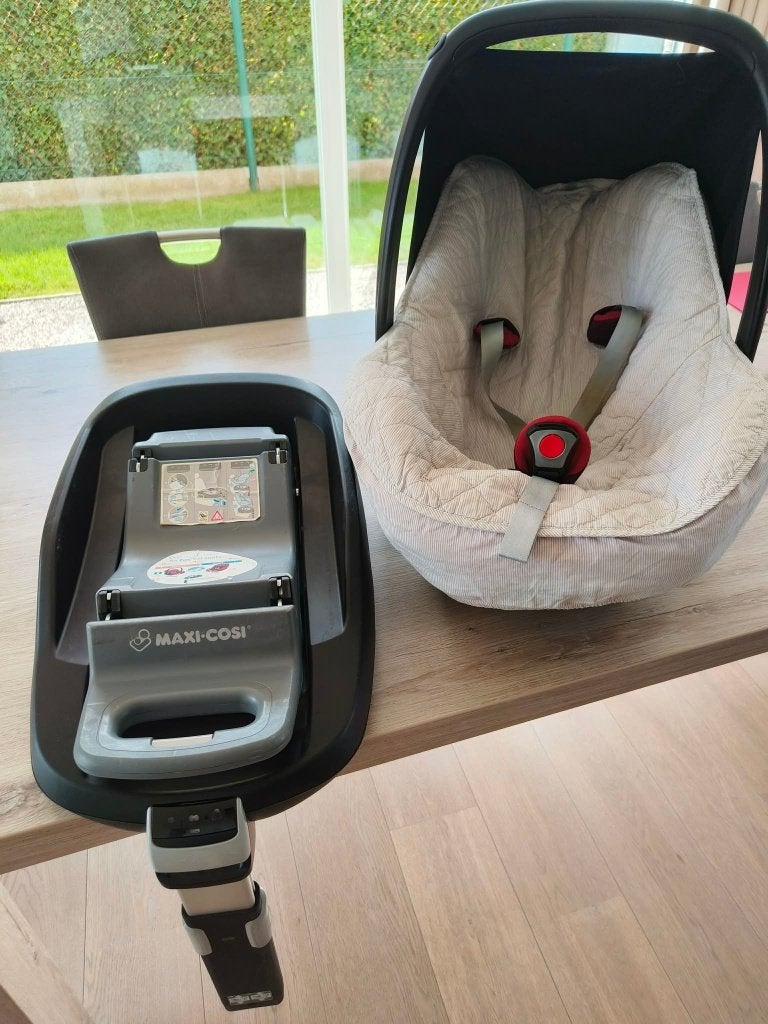 Maxi Cosi FamilyFix - onderstel met babyzitje (Isofix), Enfants & Bébés, 0 à 18 kg, Mode veille, Enlèvement, Maxi-Cosi