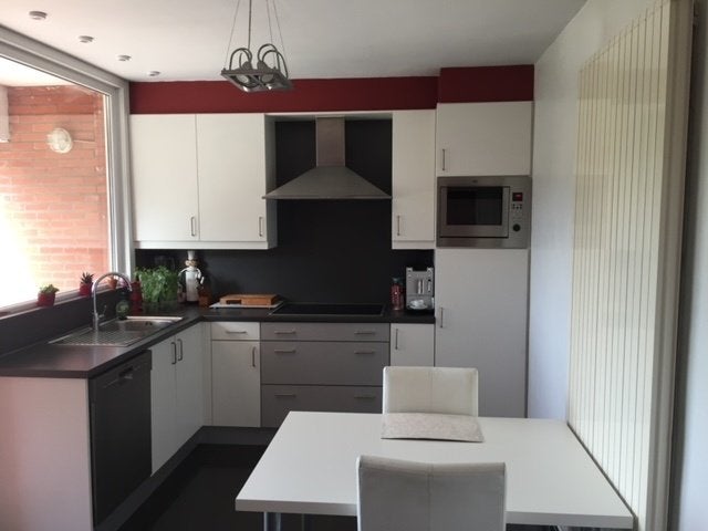 Très grand appartement à louer centre Louvain avec airco, 50 m² ou plus, Louvain