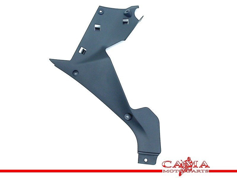 CARENAGE INTERNE PANNEAU DROIT Yamaha (bs7-f836l-00), Dhr. S. di Majo, Utilisé, Info@cama-motorparts.nl, P.J. Troelstraweg 8 8
3144 CX  MAASSLUIS, NL