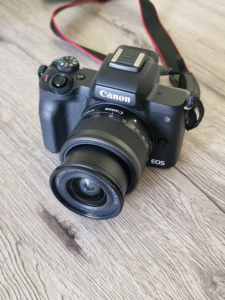 Canon EOS M50 + EF-M-objectief 15-45 mm, Audio, Tv en Foto, Fotocamera's Digitaal, Ophalen, Overige typen, Bluetooth, Zo goed als nieuw