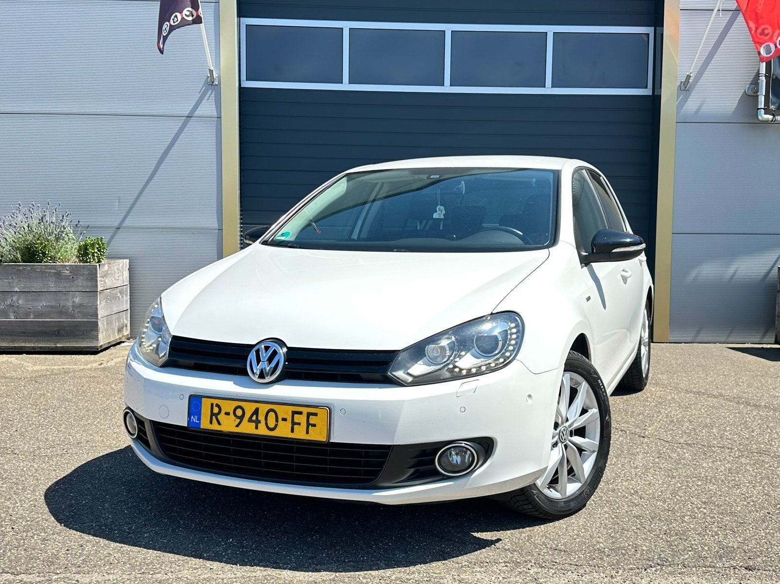 Vw Golf 1.4TSi Automaat, Carplay,Clima , Camera, Auto's, Zwart, 4 cilinders, Leder en Stof, Wit