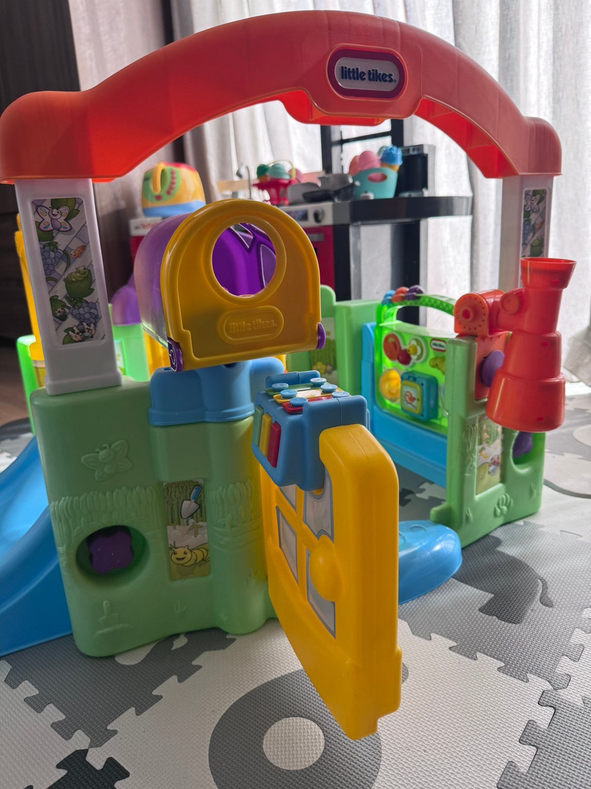 Little Tikes Activity Garden speelhuisje, Ophalen, Zo goed als nieuw