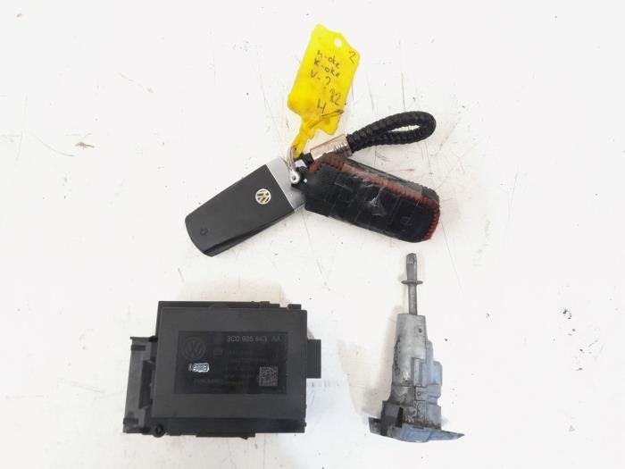Kit serrure cylindre (complet) d'un Volkswagen Passat, Volkswagen, -, 3 mois de garantie, Utilisé