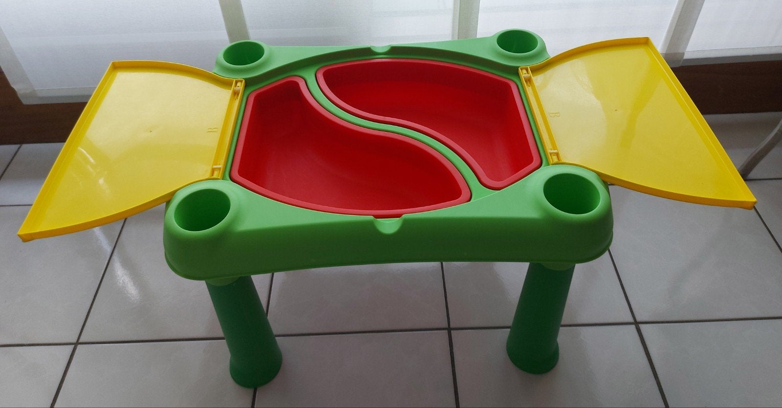 Kindertafel zand en (of) watertafel, Kinderen en Baby's, Speelgoed | Speeltafels, Ophalen