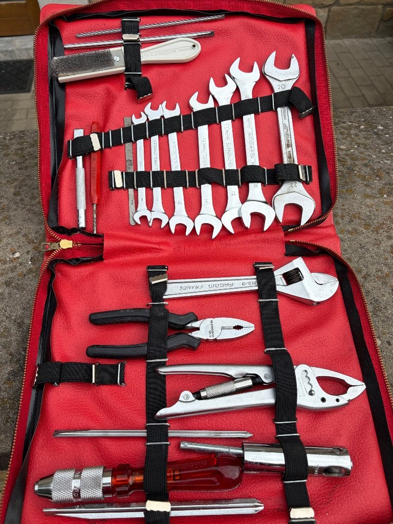 Trousse outillage FACOM ancienne complète/Fabrication France, Enlèvement, Étau, Facom