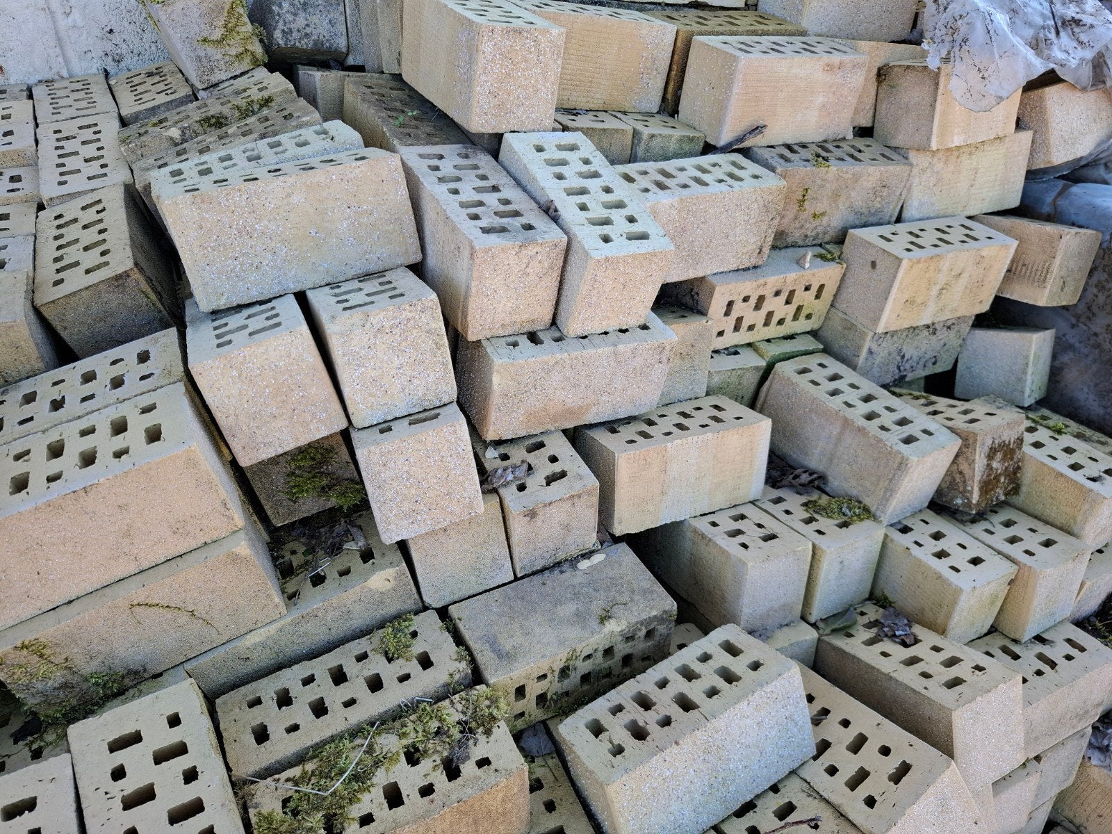 Lot de briques, Enlèvement, Briques