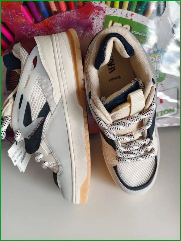 Zapatillas Zara t. 41 sneakers, Kleding | Dames, Schoenen, Beige, Nieuw, Ophalen of Verzenden, Sneakers